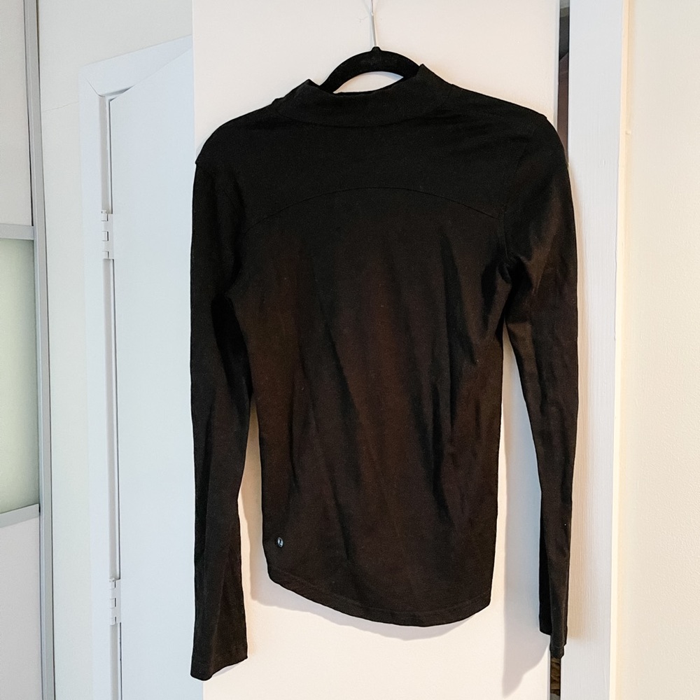 Lululemon - merino wool long sleeve, size 6